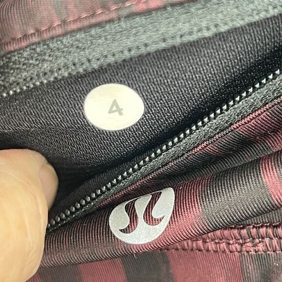 Lululemon Burgundy Black Speed Tight IV Bordeau Luxtreme Leggings Size 4 - Picture 6 of 6